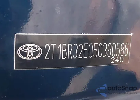 2005 Toyota Corolla S from USA, damaged, VIN 2T1BR32E05C390586